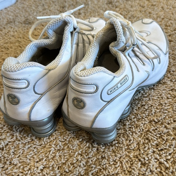 GREAT CONDITION Vintage Nike Shox Sneakers - Picture 2 of 3